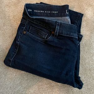 Ann Taylor-Loft modern kick crop size 4